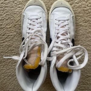 Nike Blazer  Mid 8.5